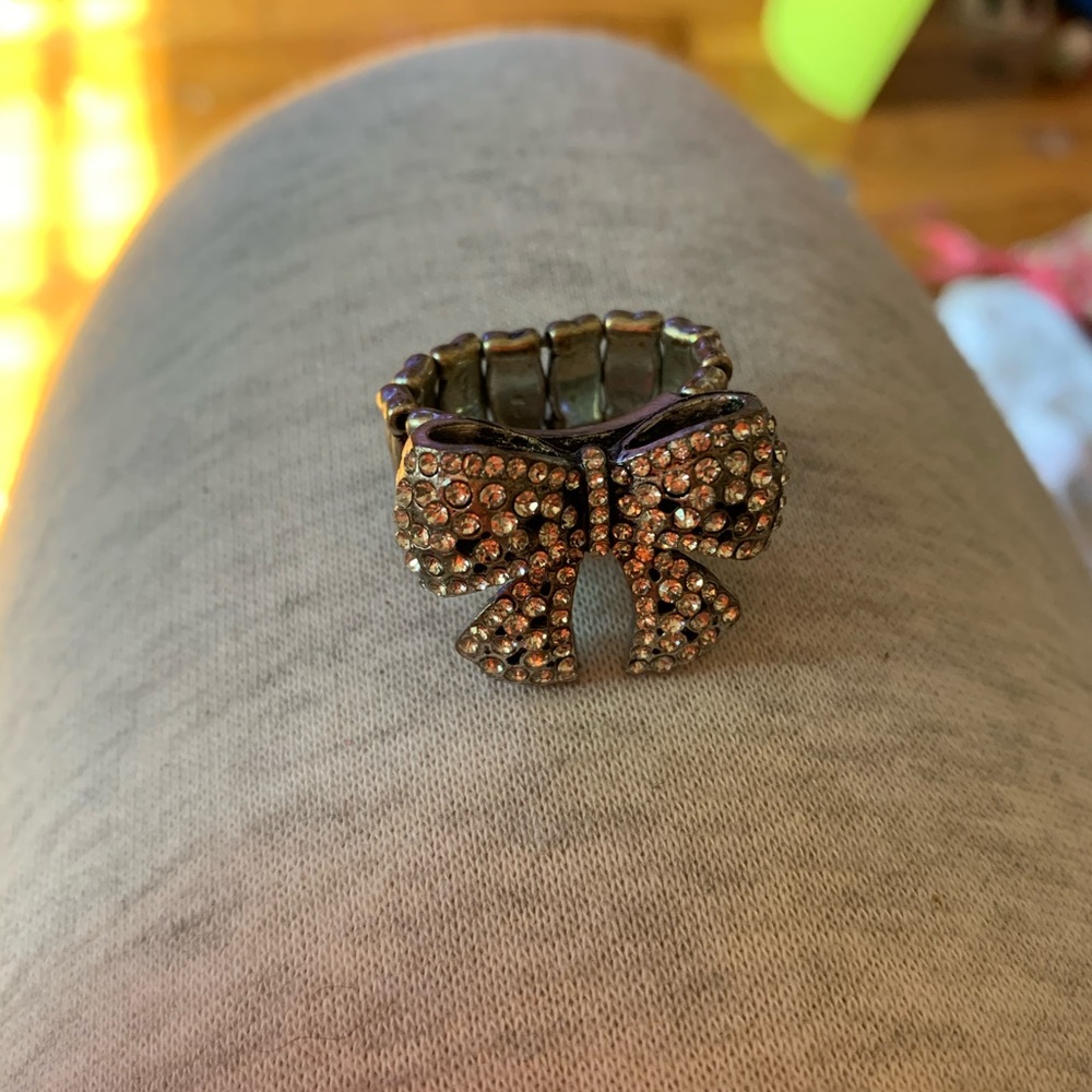 Jemstone Bow Ring